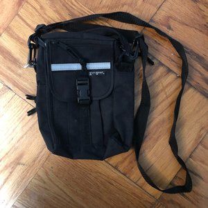 NEW* Crossbody Multi-Pocket Travel Bag